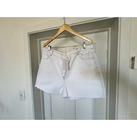 NWT misguided white jean shorts size 14 asymmetrical waist - Picture 3 of 7